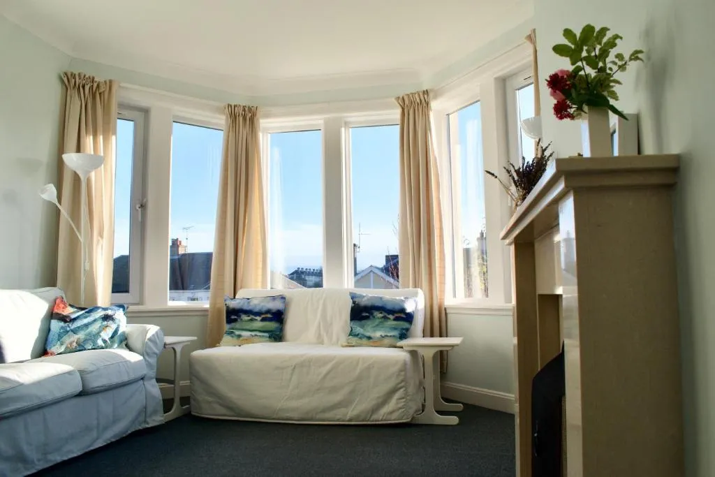2 Bedroom House with Views of Arthurs Seat, Edinburgh, United Kingdom
