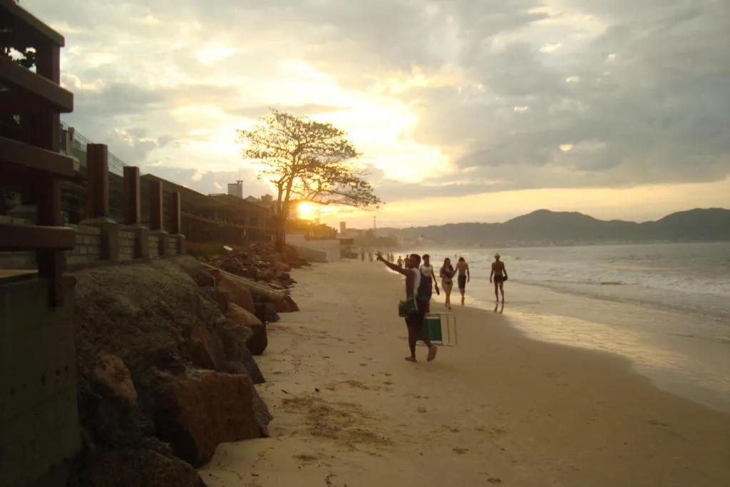 Apartamento Compartilhado JLC&Nei, Florianópolis, Brazilia