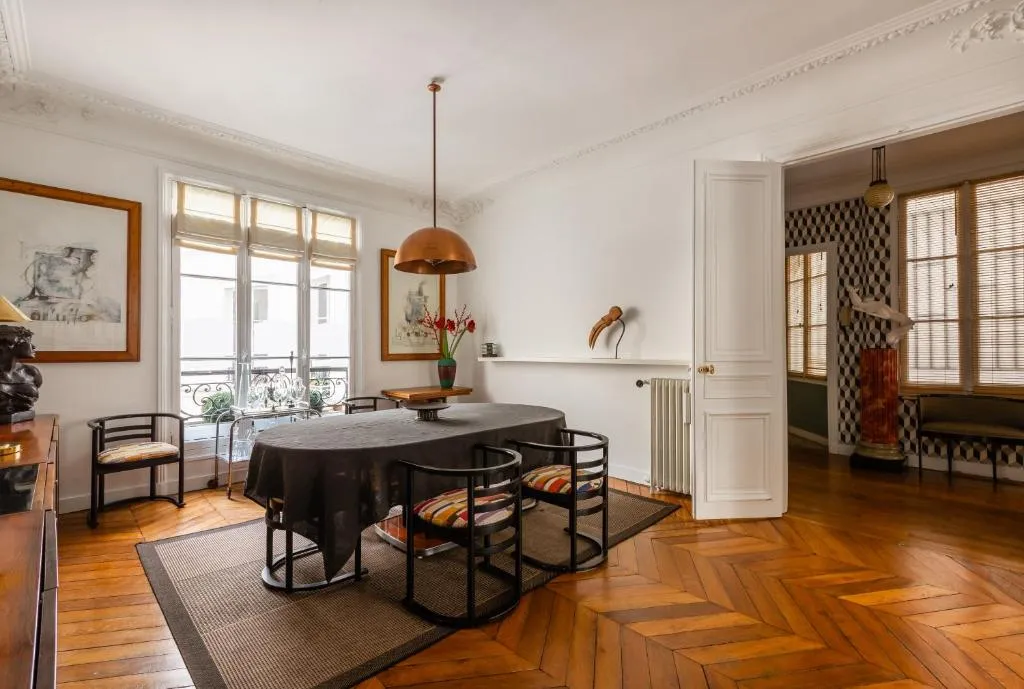 Veeve - Artistic in Pigalle, Paris, Franţa