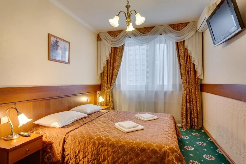 #23 Orekhovo Apartments near Tsaritsyno Park, Moscow, Russia