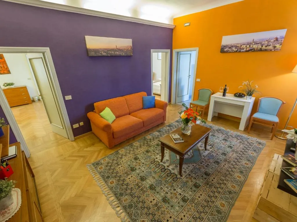 Paolo & Carlotta's Home, Florența, Italia