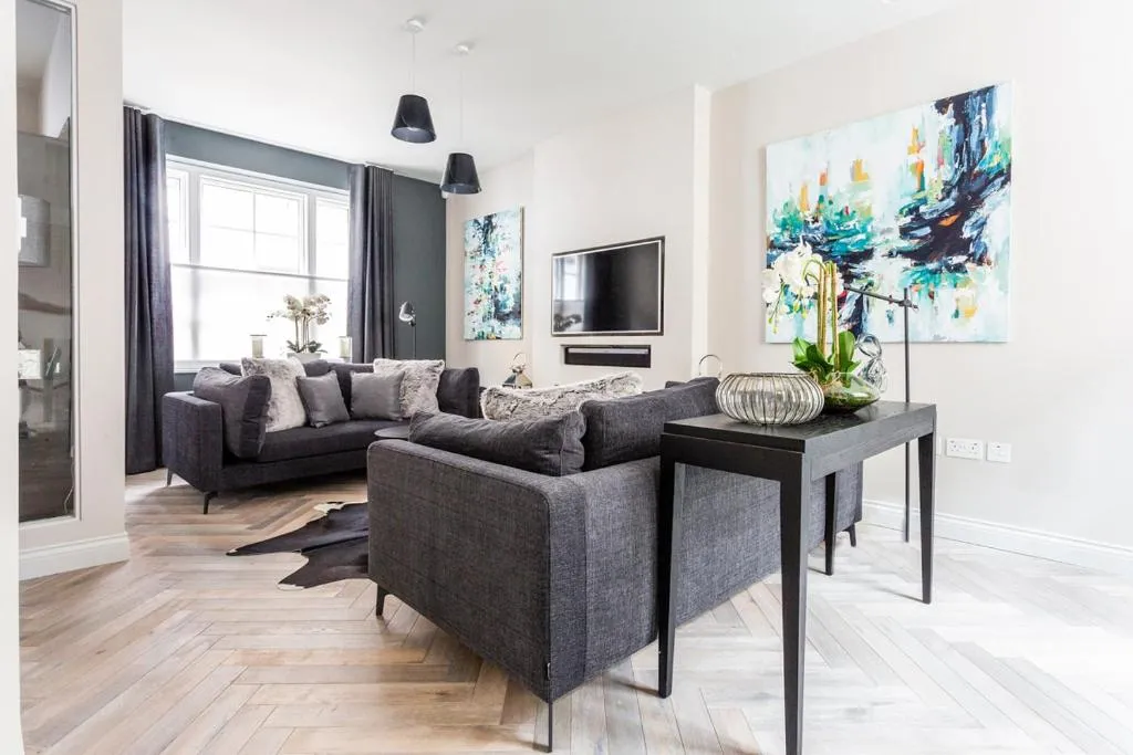 Oxford Circus Villa Sleeps 6 WiFi, Londra, Marea Britanie