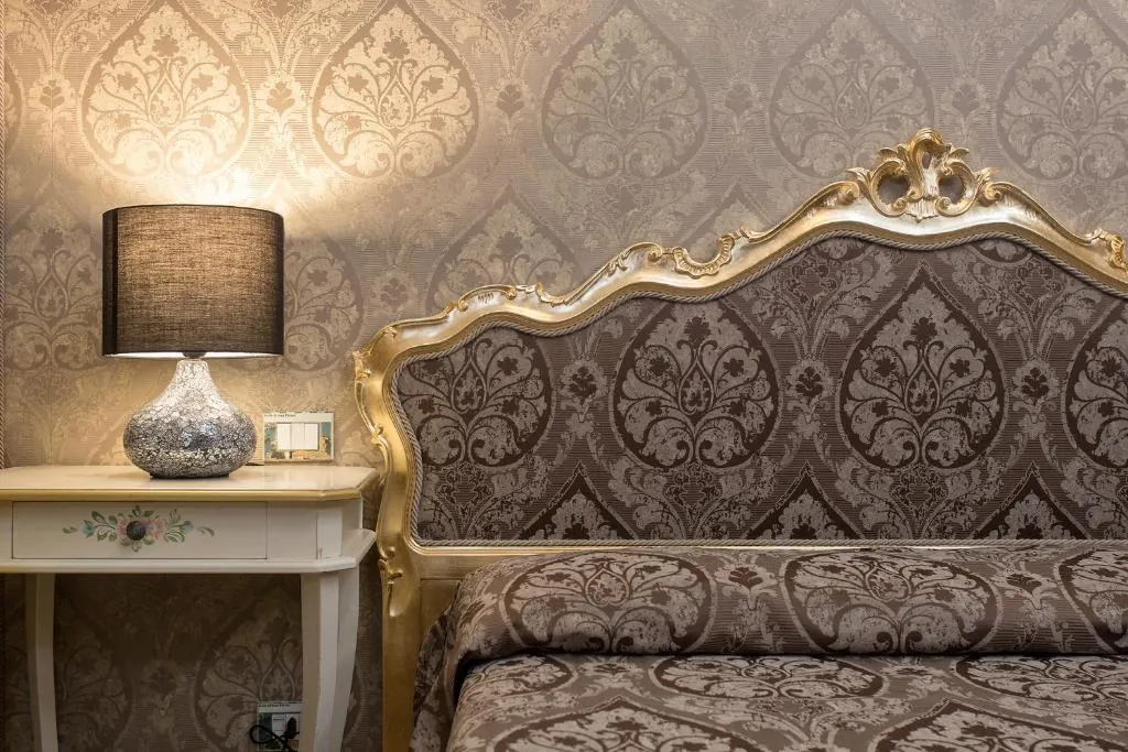 Hotel Mezzo Pozzo, Venice, Italy