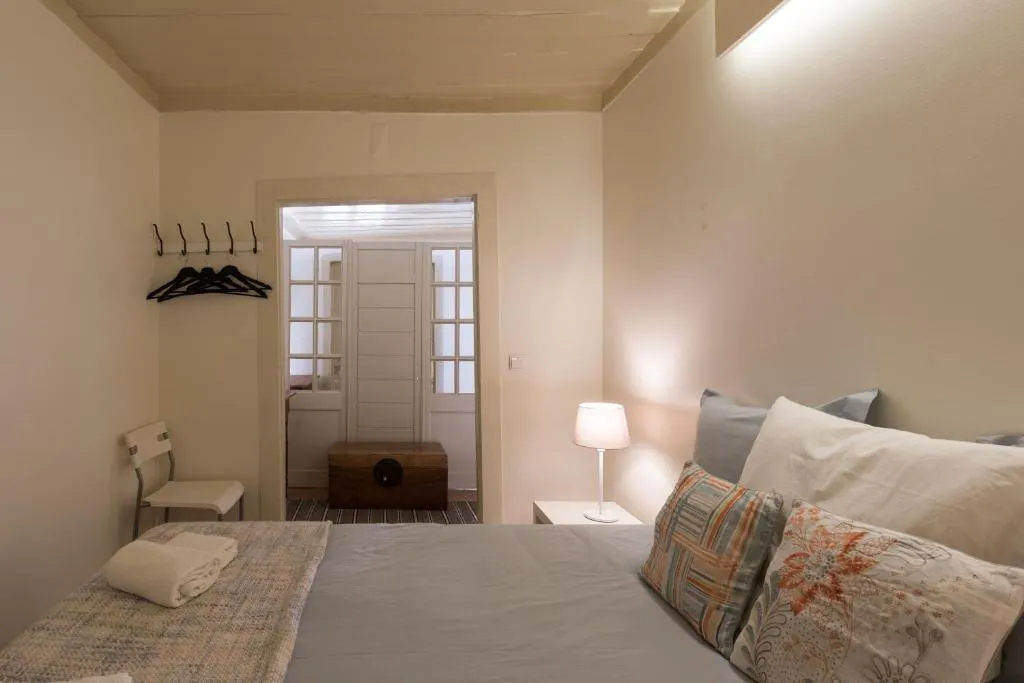 3 Strategically Located, Pleasure Guaranteed3, Amadora, Portugal
