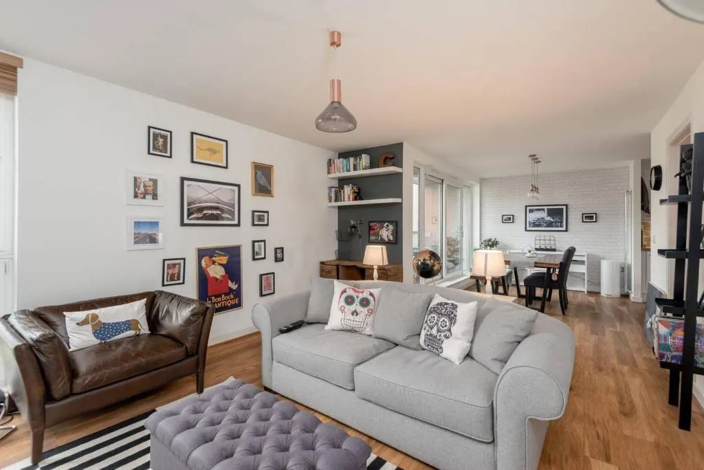 ALTIDO Ultra Stylish 2 Bed/2 Bath with Balcony & Parking, Edinburgh, United Kingdom