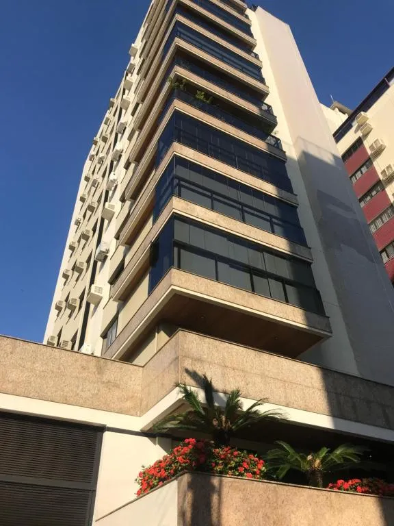 Apartamento amplo - a uma quadra da beira-mar norte, Florianópolis, Brazilia