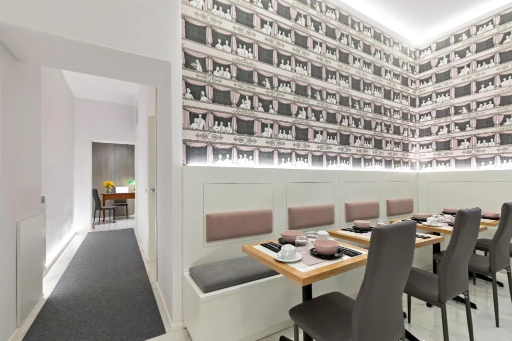Cavour Suites Guest House, Roma, Italia
