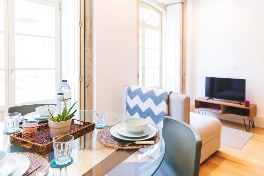 APOSENTUS - Charming Center Apartment with Balcony, Porto, Portugal