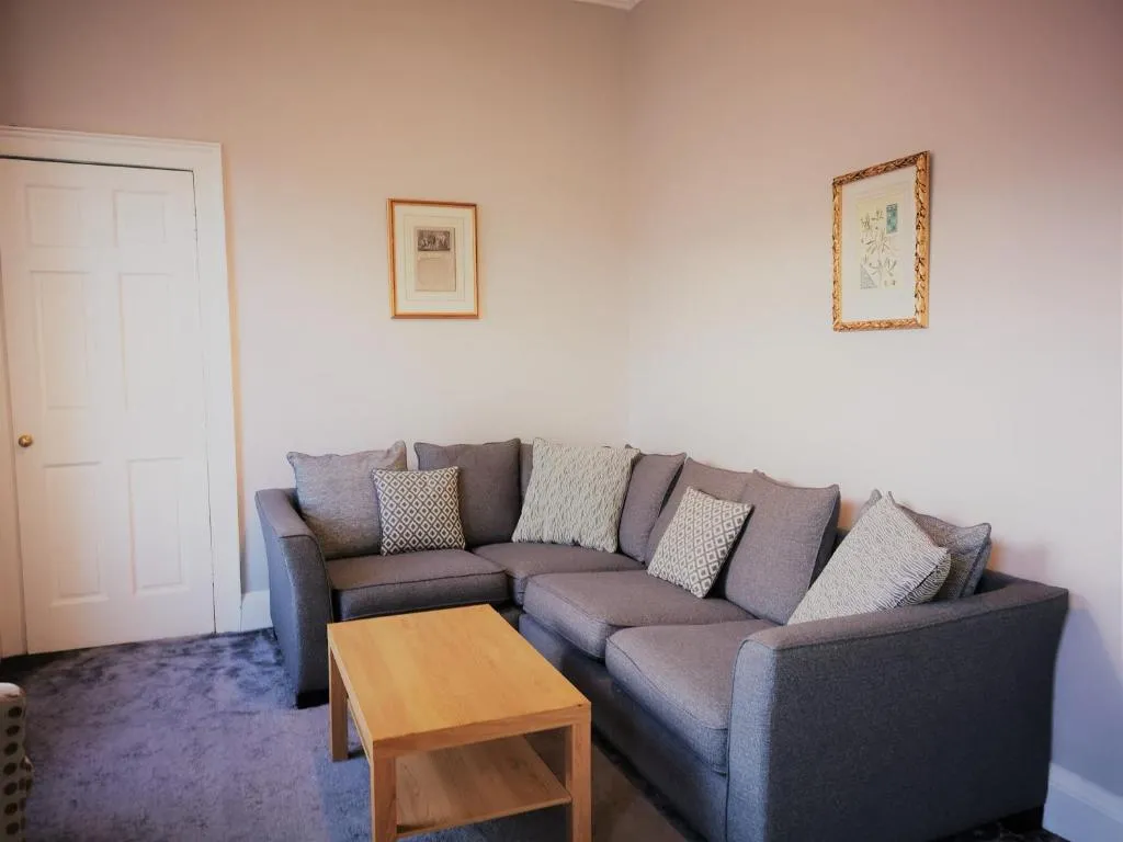 Heritage City - Central York Place Apt, Edinburgh, United Kingdom