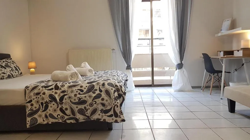 Palette Apartment Carmine - Athens Center, 6 BD, 3 BATH, Atena, Grecia