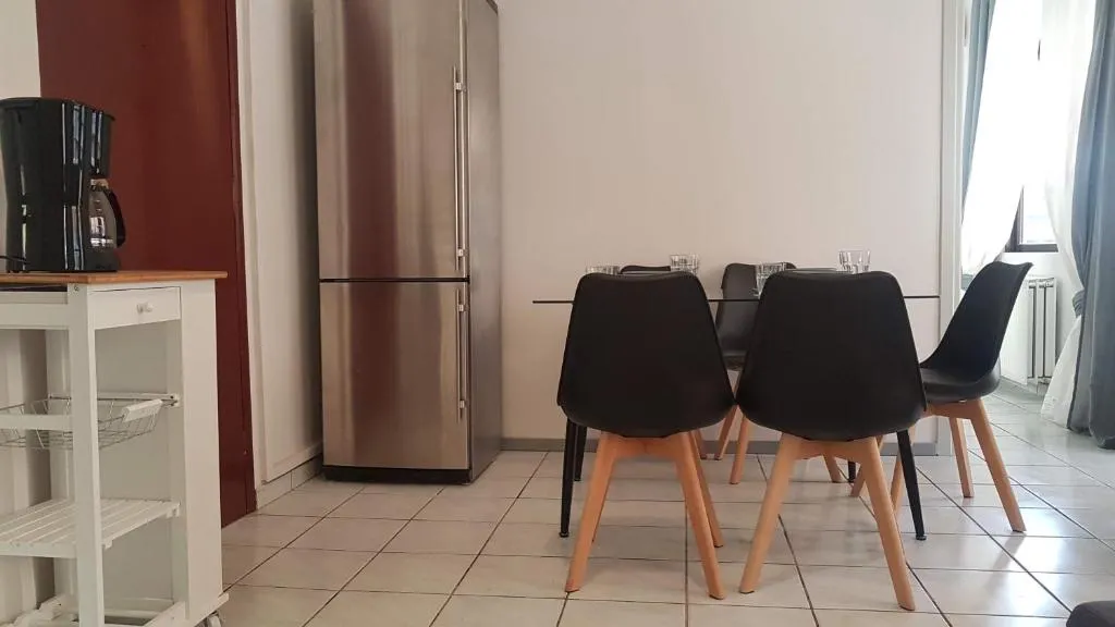 Palette Apartment Alice Blue - Athens Center, 3 BD, 2 BATH, Atena, Grecia