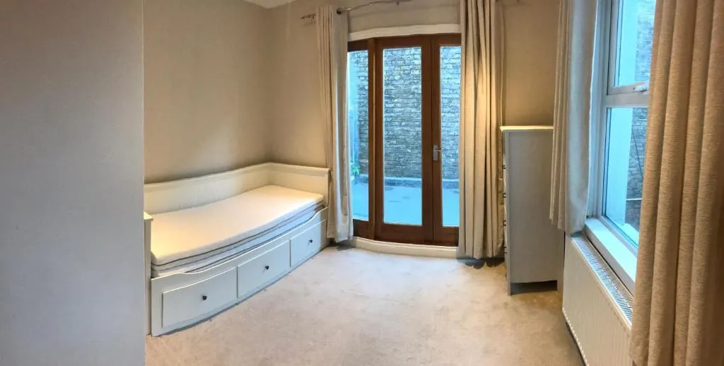 2A Charlwood Place, London, United Kingdom