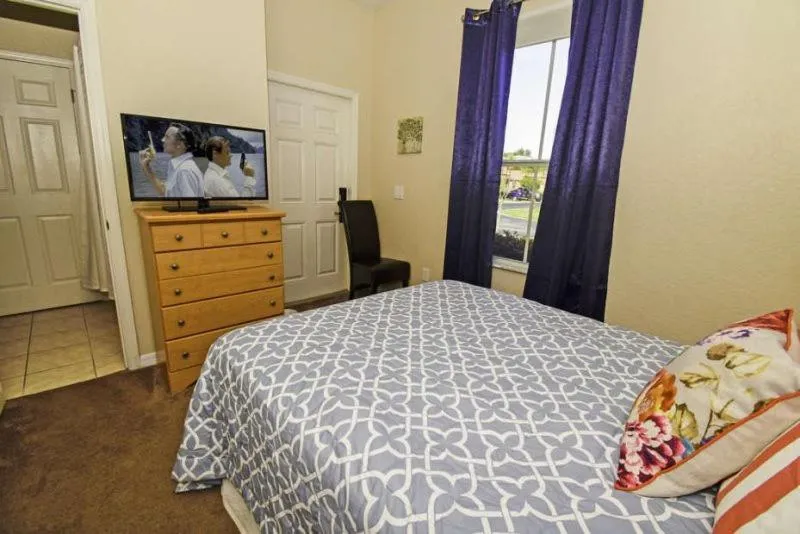 Gorgeous Regal Palms Resort 4 Bedroom Home, Davenport, United States