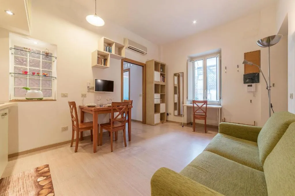 Coronari Central Apartment, Roma, Italia