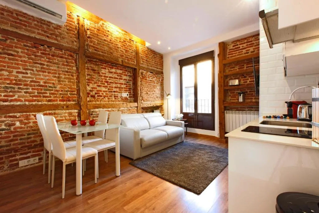 Huertas Letras - Madflats Collection, Madrid, Spania
