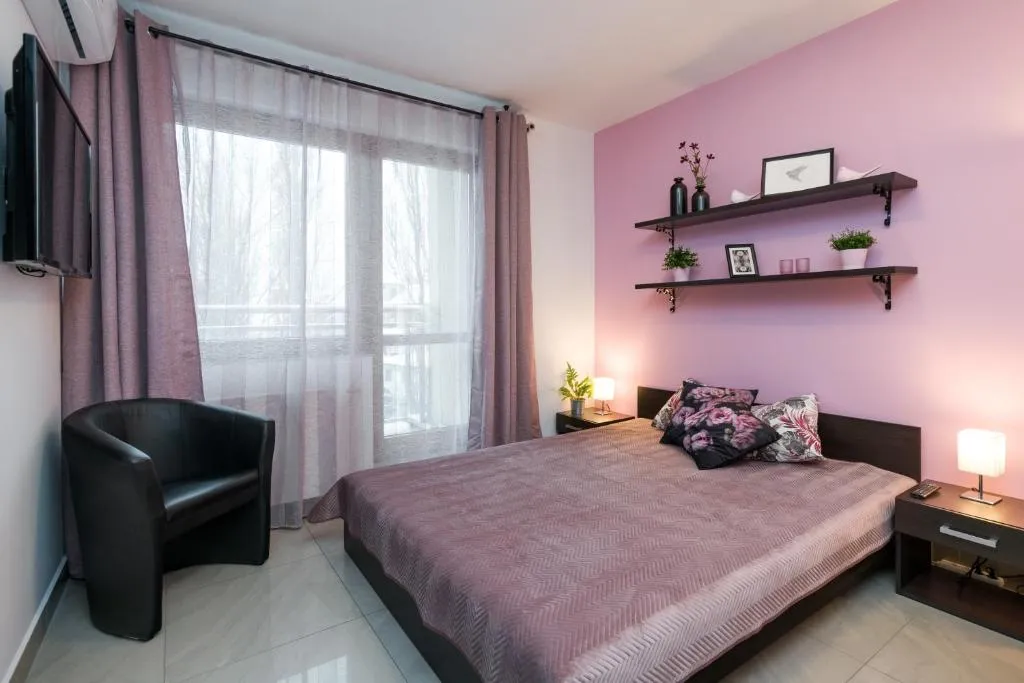 1bdr Tabacco Factory Apartment in city centre, aircon, Krakow, Poland