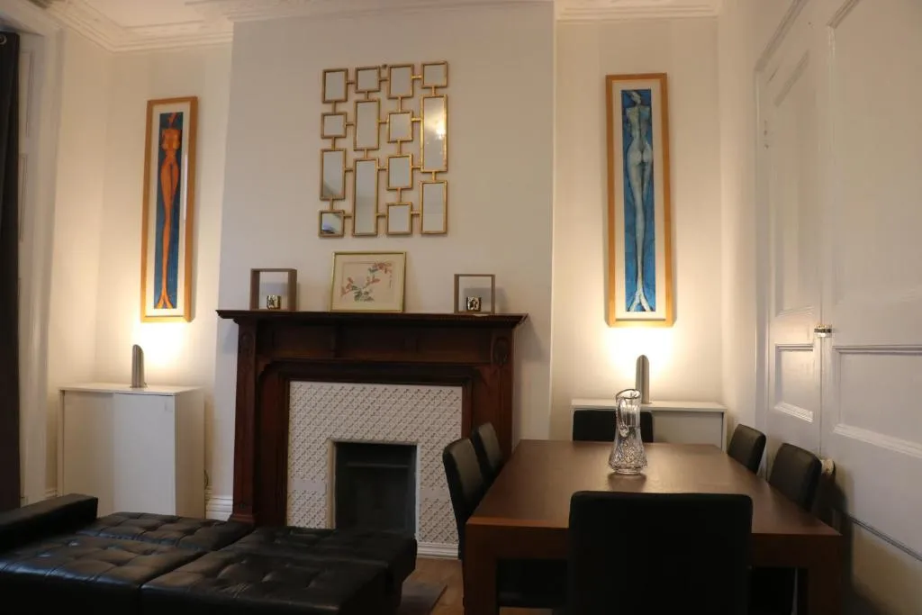 Victoria style flat near Victoria station, Londra, Marea Britanie