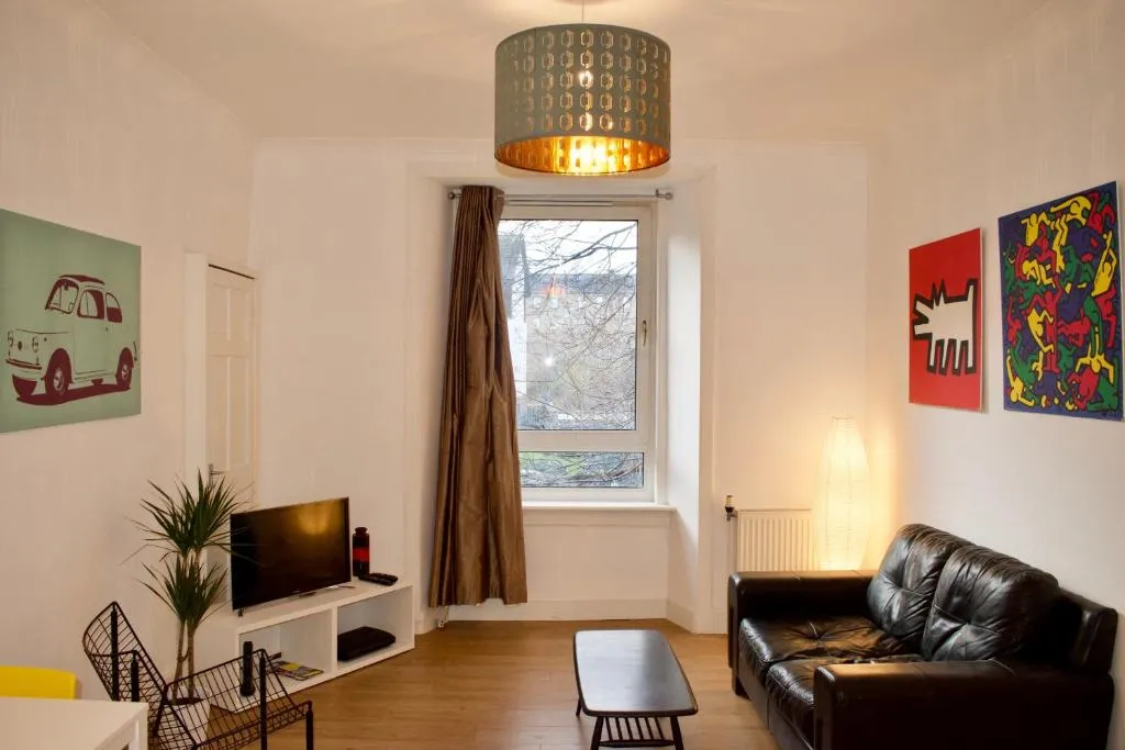 Modern 1 Bedroom Leith Apartment, Edinburgh, United Kingdom