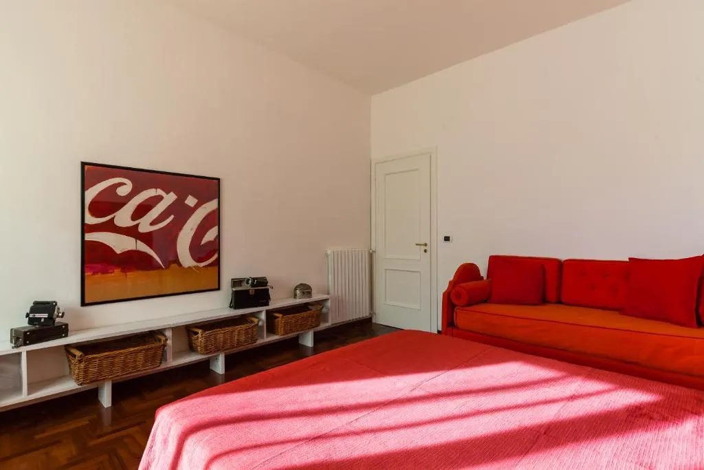 Santa Teresa a Chiaia by Napoliapartments, Napoli, Italia