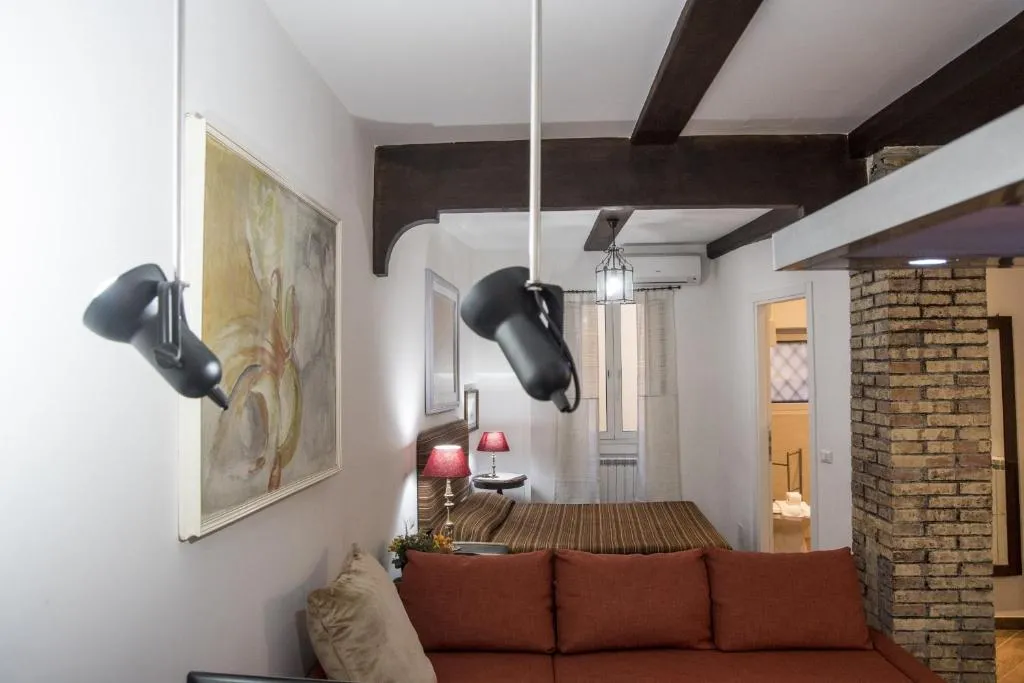 Campo de' Fiori apartment, Roma, Italia