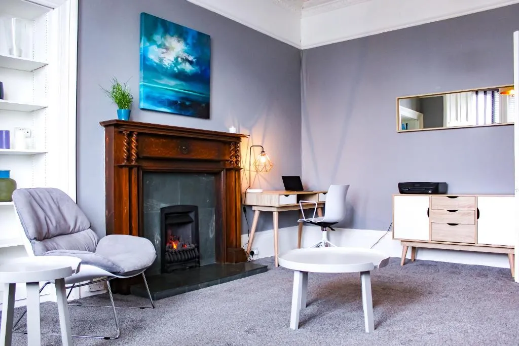 Anchored - Spacious Apartment in Glasgow's Southside, Glasgow, Marea Britanie