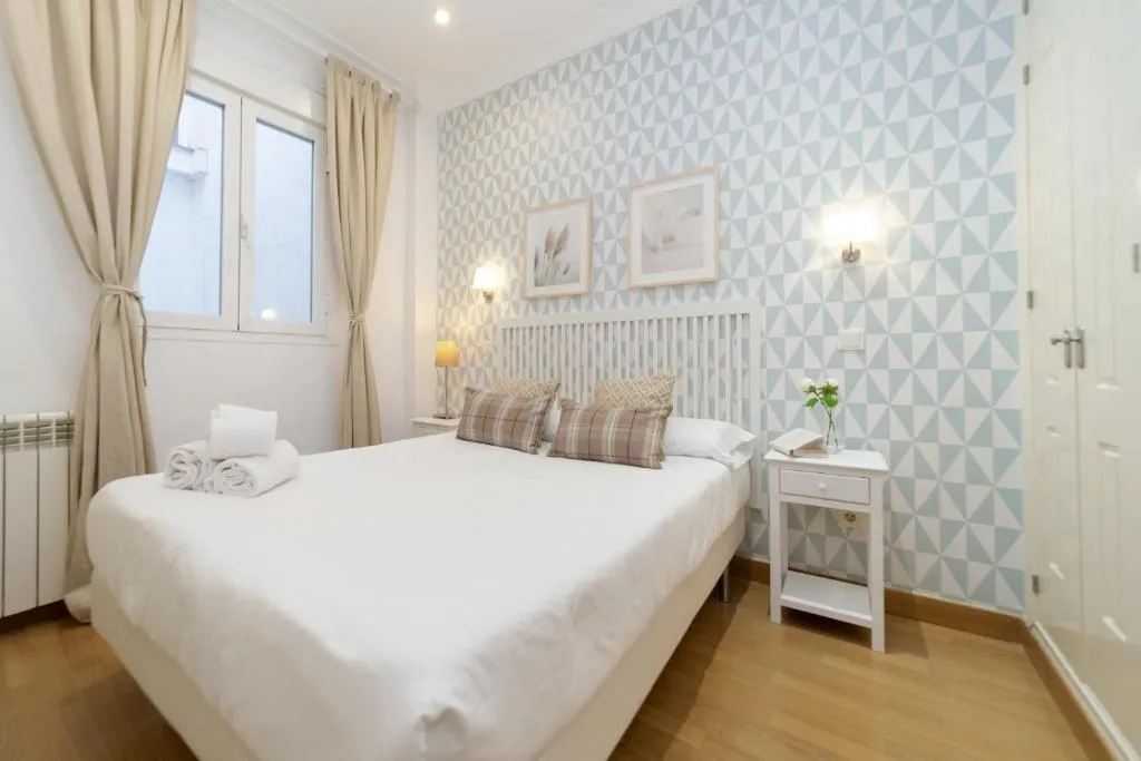 Apartamentos Gran Via, Madrid, Spania