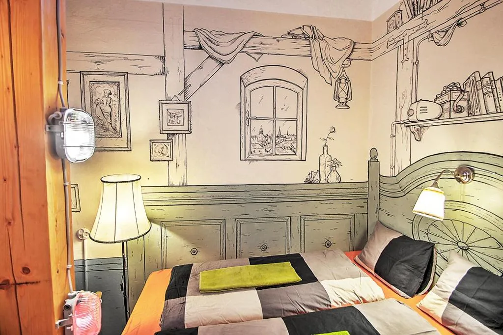 Lavender Circus Hostel, Doubles & Ensuites, Budapest, Hungary