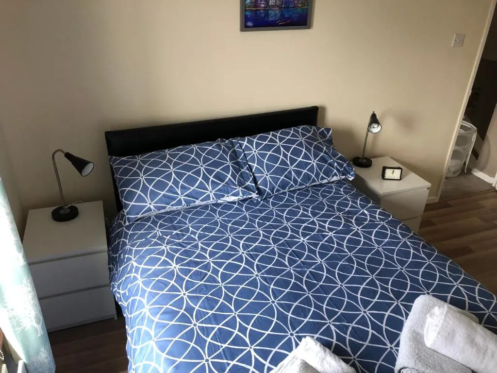 Claire’s AirBNB 2, Belfast, Marea Britanie
