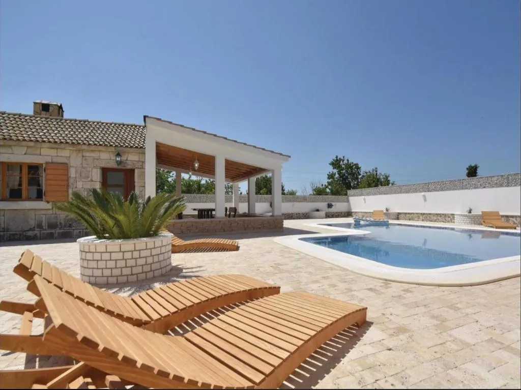 Villa MAXIMILIAN, Centola, Croatia