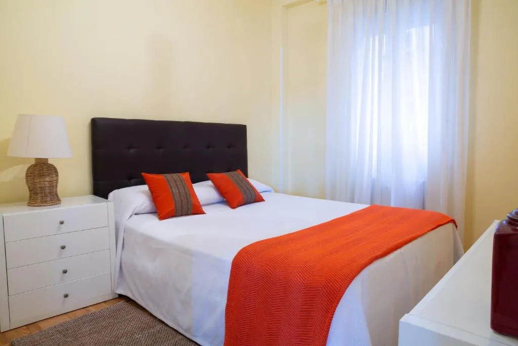 Apartamentos Duque Martinez Izquierdo., Madrid, Spania