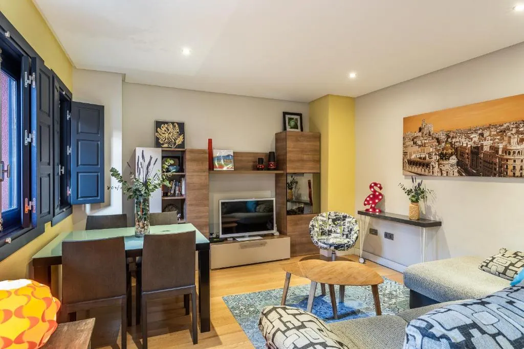 BNBHolder Corrala Duplex LA LATINA, Madrid, Spania