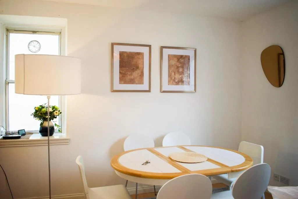 Modern 2 Bedroom Apartment in Central Edinburgh, Edinburgh, United Kingdom