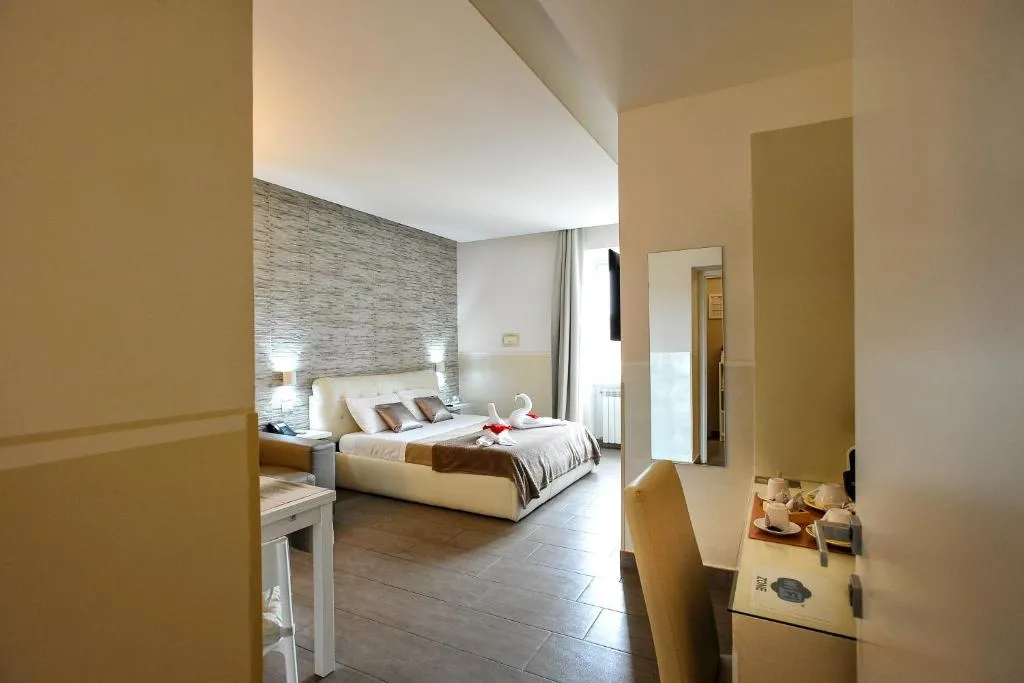 Domus Castroni, Roma, Italia
