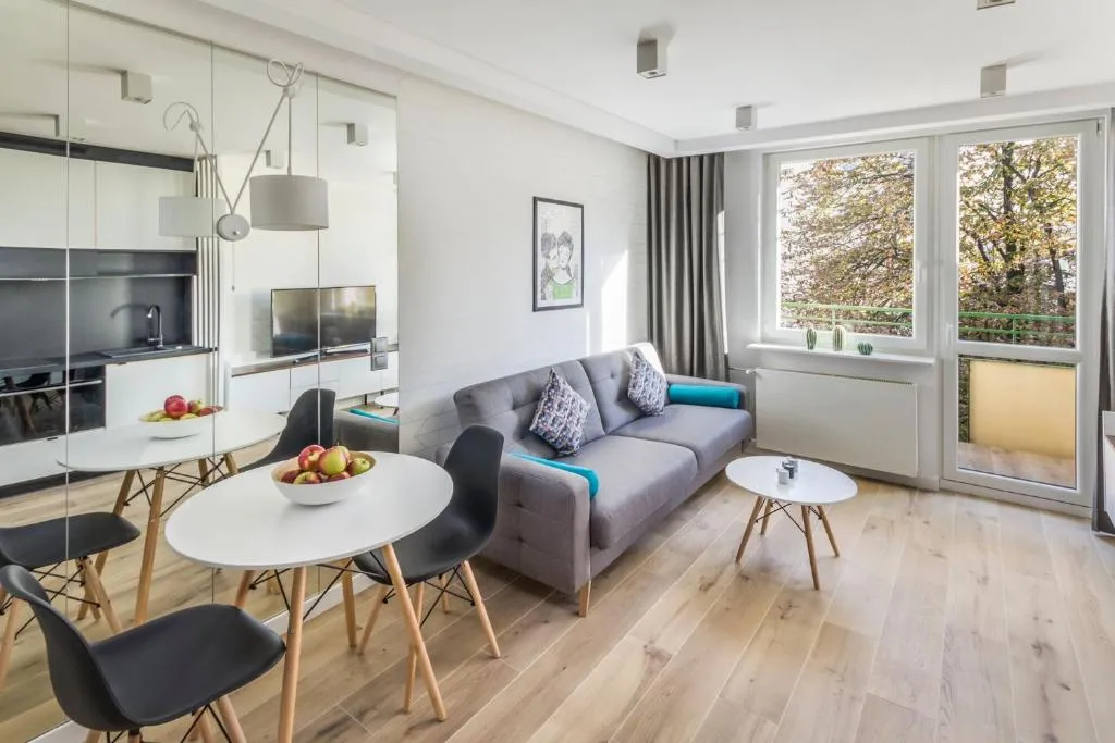 Nowogrodzka 17 studio by Homeprime, Varșovia, Polonia