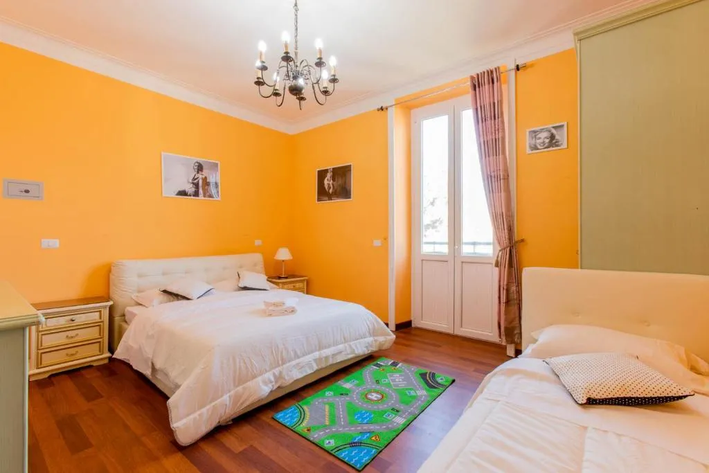Flower guesthouse, Roma, Italia