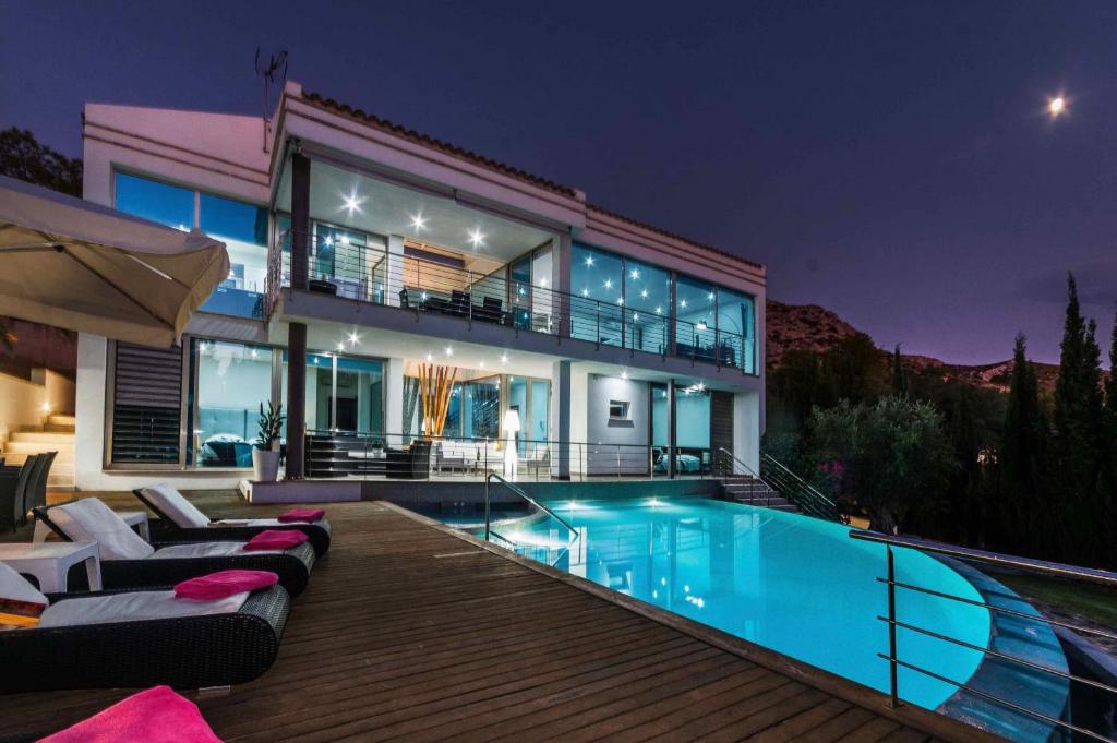 Villa Ses Oliveres - Ultra Stylish Villa with Pool 1