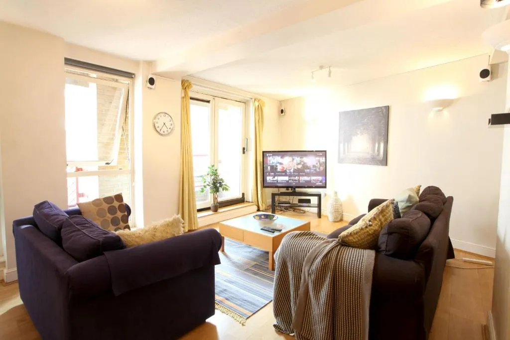 Amazing Wapping, Londra, Marea Britanie