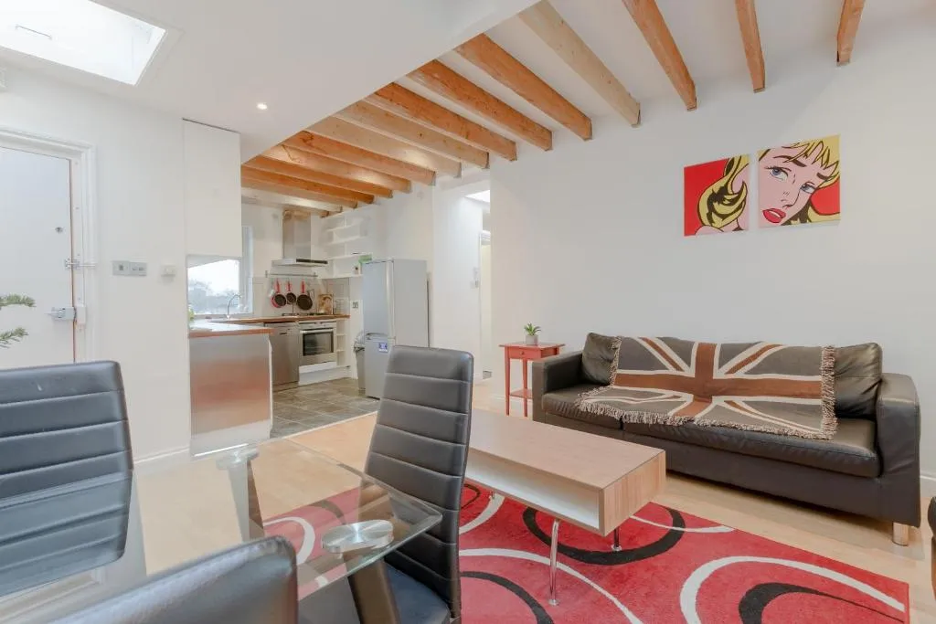 Spacious 2 Bedroom Apartment in Trendy Dalston, Londra, Marea Britanie