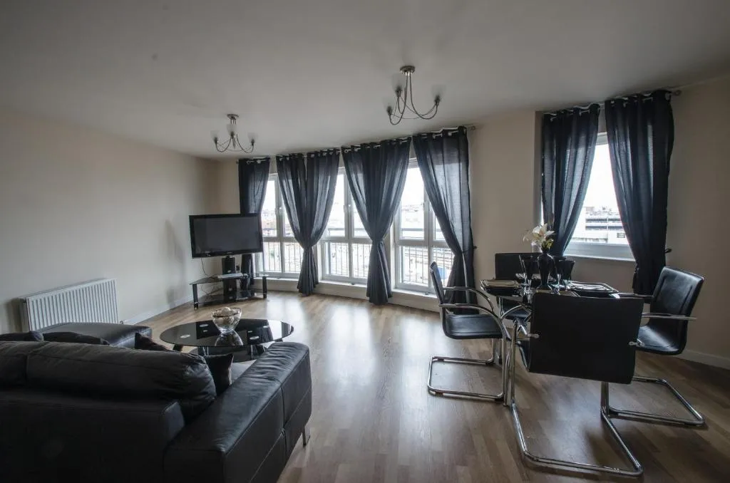 Orange Apartments - Portland Street, Aberdeen, United Kingdom