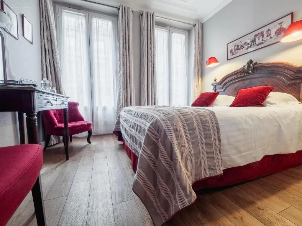 New Orient Hotel, Paris, Franţa