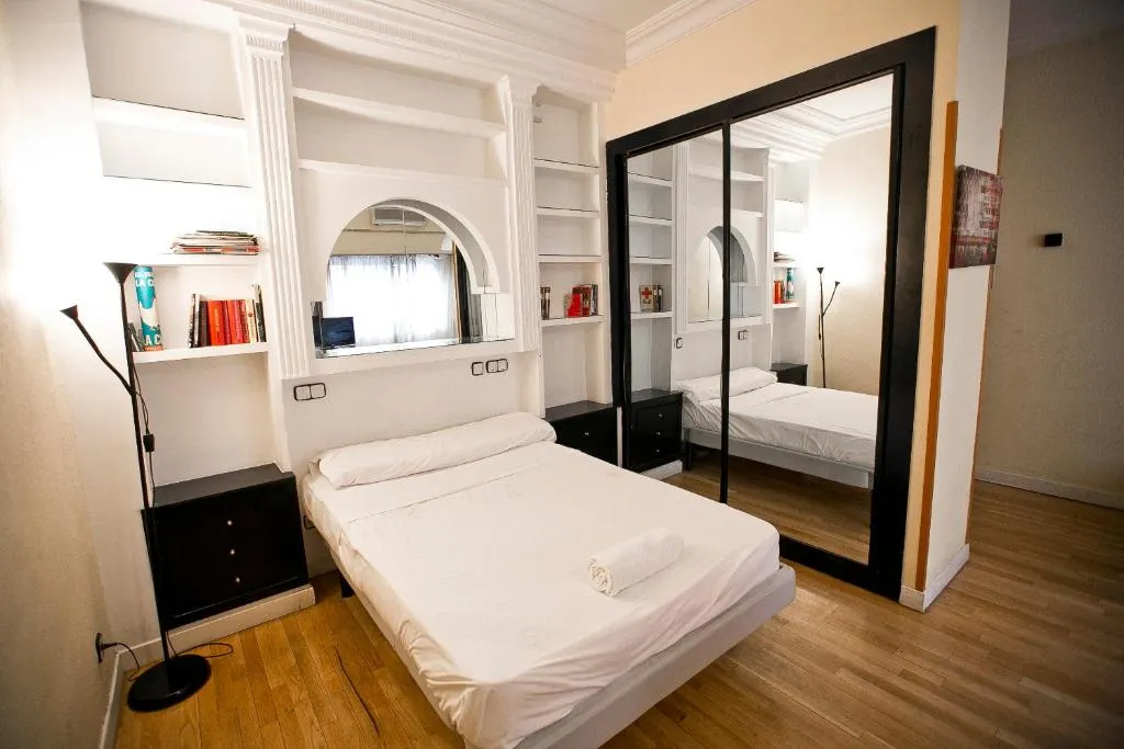 Apartamento Plaza España, Madrid, Spania