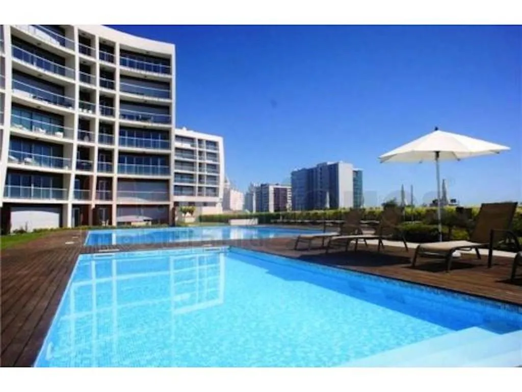 Charming Apartment with Balcony & Pool, Lisabona, Portugalia