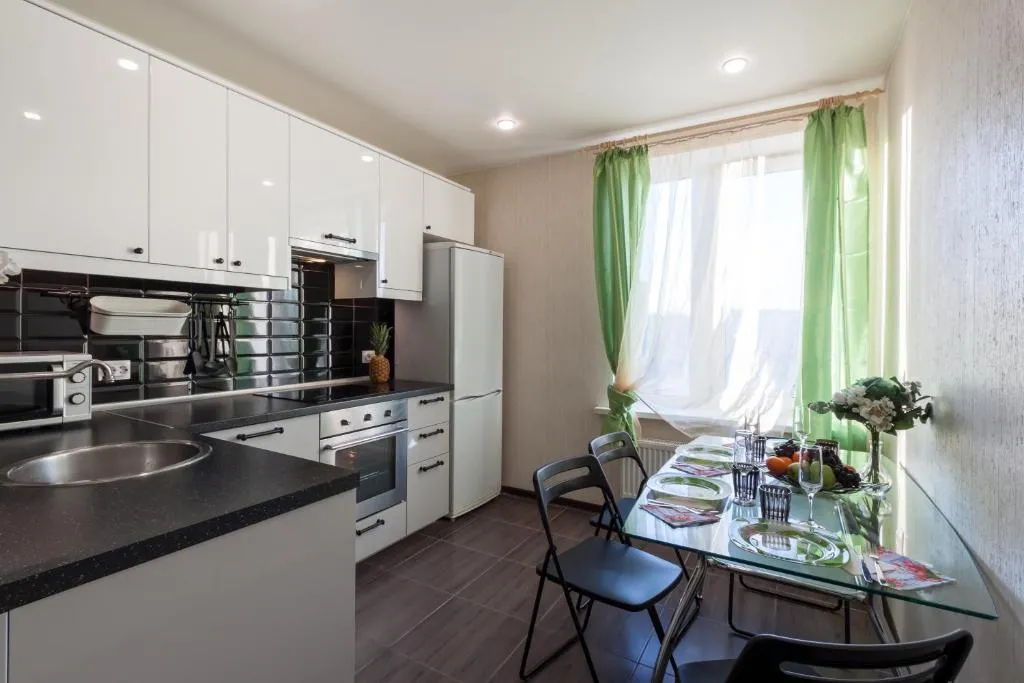 Nice 3-bedroom apartment in the skyscraper, Sankt Petersburg, Rusia