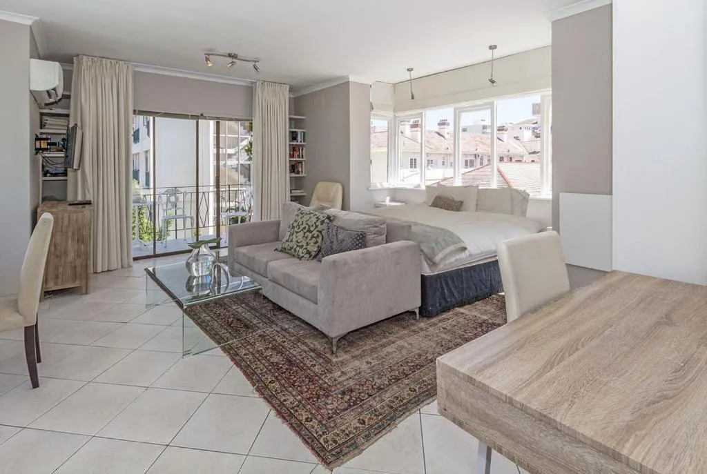 Cosy and Classy Sea Point Apartment, Cape Town, South Africa