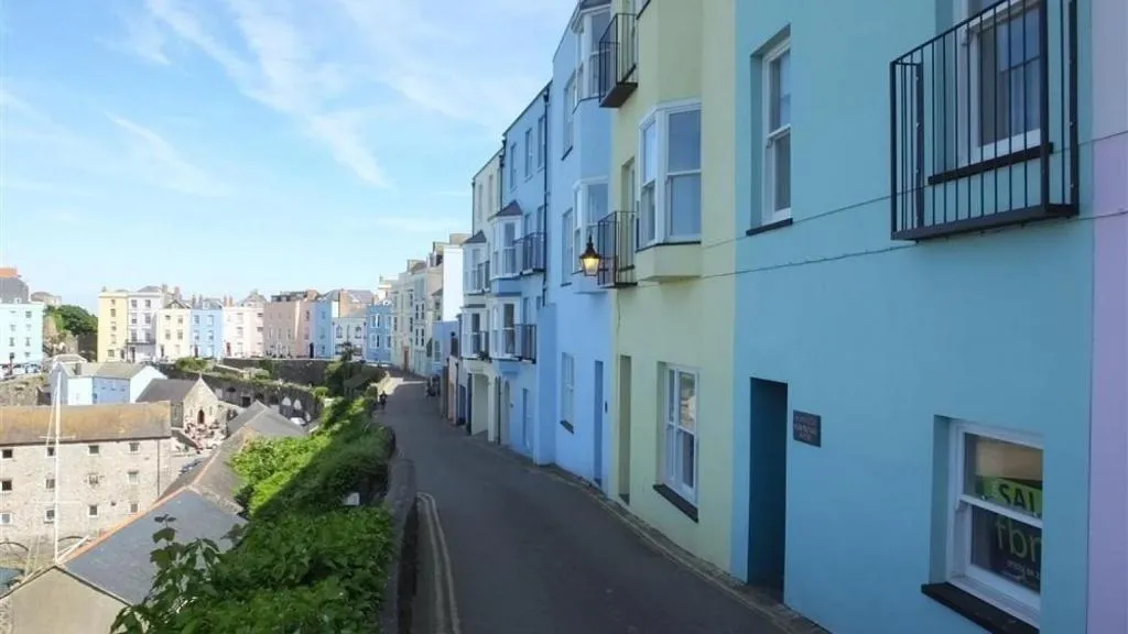 Newbridge House 3, Tenby, United Kingdom