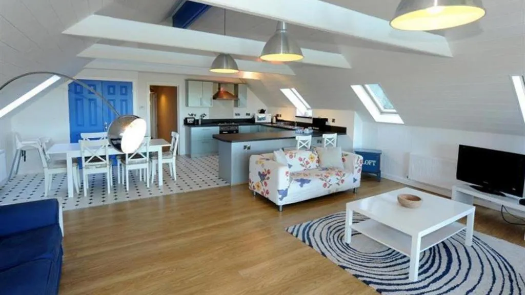 The Loft, Trefloyne Manor, Tenby, United Kingdom