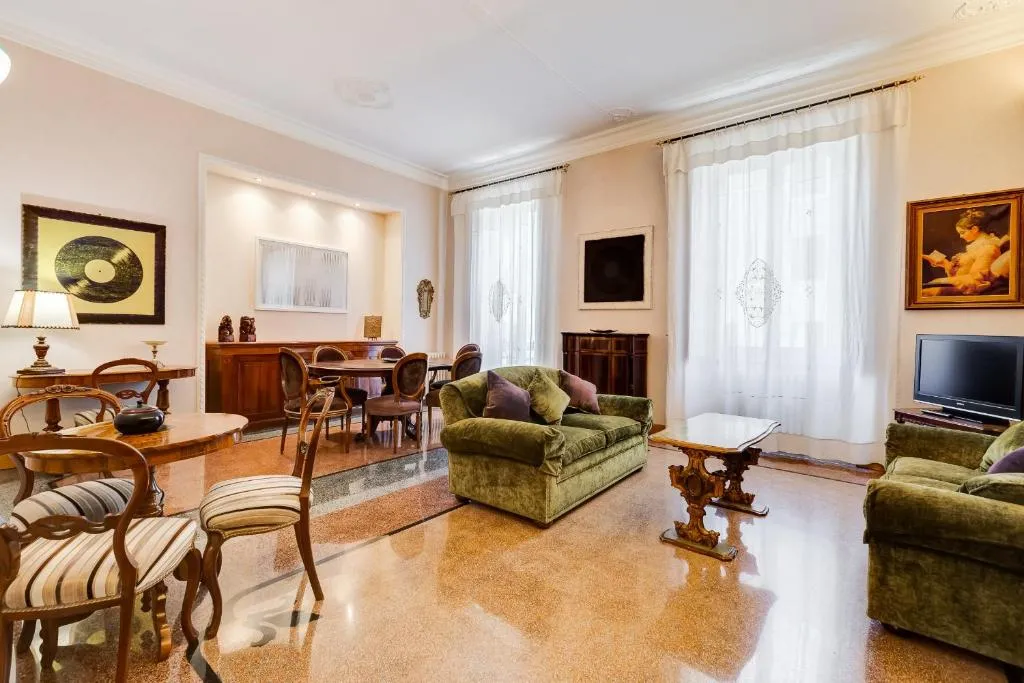 Tibullo - Classic & Elegant Rome center apartment, Roma, Italia