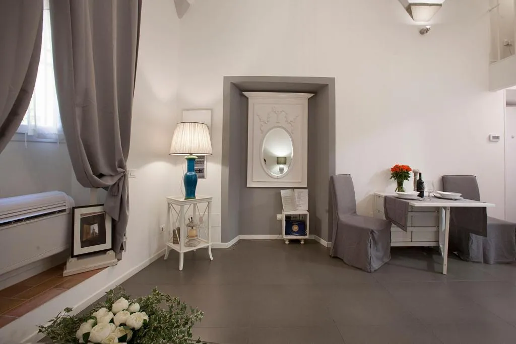 La Casa Bianca, Florența, Italia