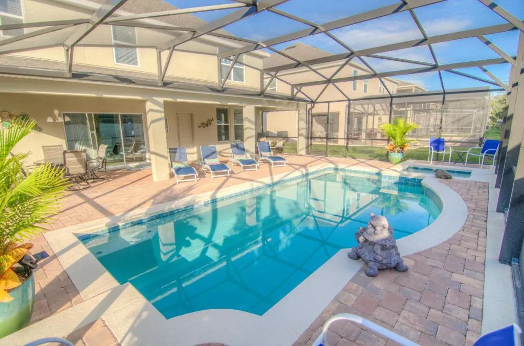 The Shire - 6 Bedrooms House w/pool-4705TS, Davenport, United States