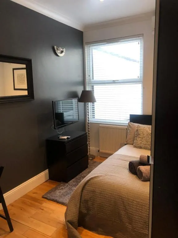 Stylish Studio Room in Trendy Brixton - B, London, United Kingdom